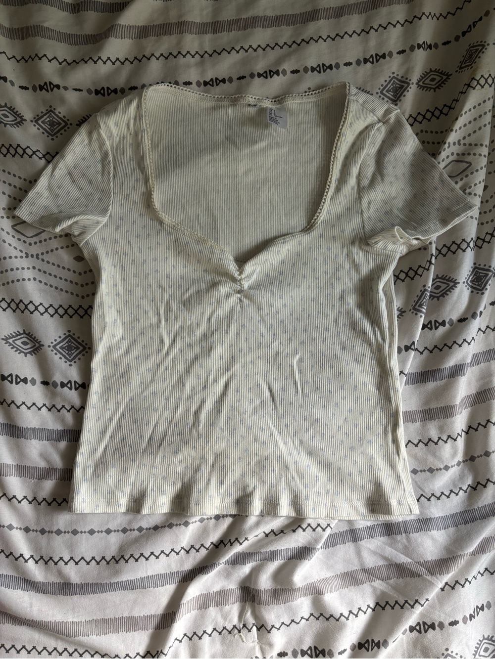 H&M white with blue flowers Ribbed Short Sleeve Scoop Crop Top